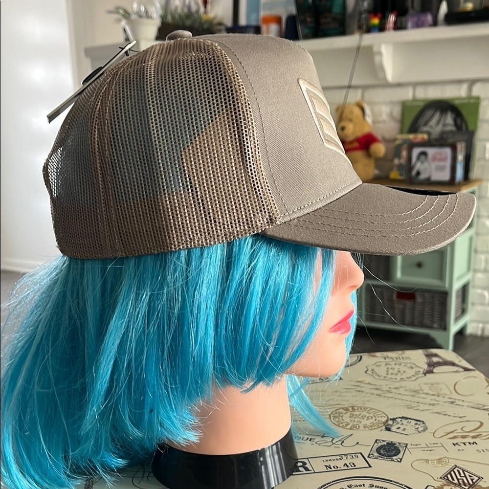 Stylish Tan Women's Hat - Picture 2 of 3